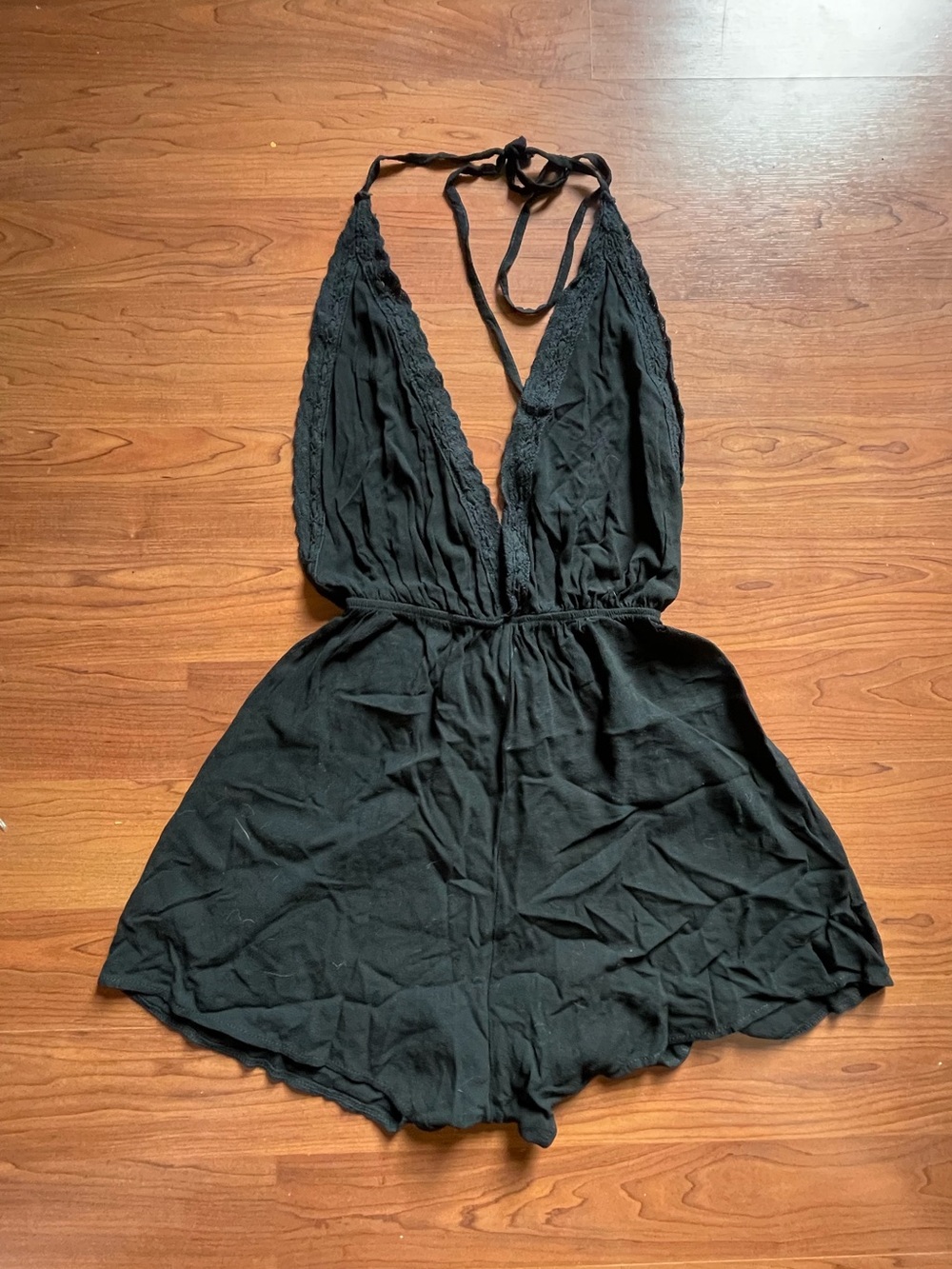 BNWT AE black halter romper